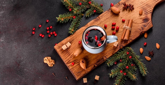 Warme glühwein met diverse kruiden