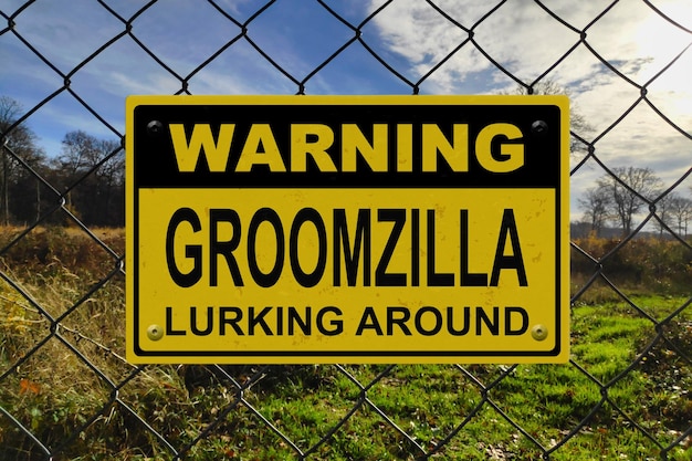 경고 Groomzilla 주변에 잠자고