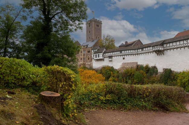 Il castello di wartburg nella foresta della turingia vicino a eisenach