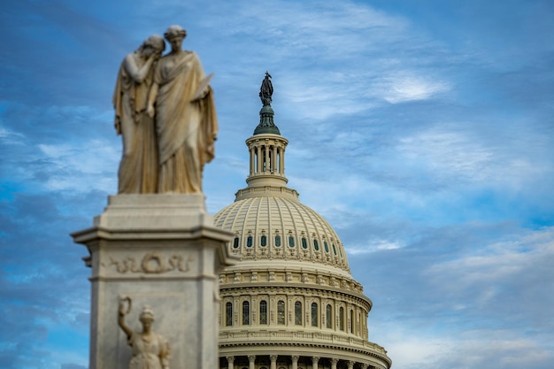 Photo washington dc national capitol building with us flag us government