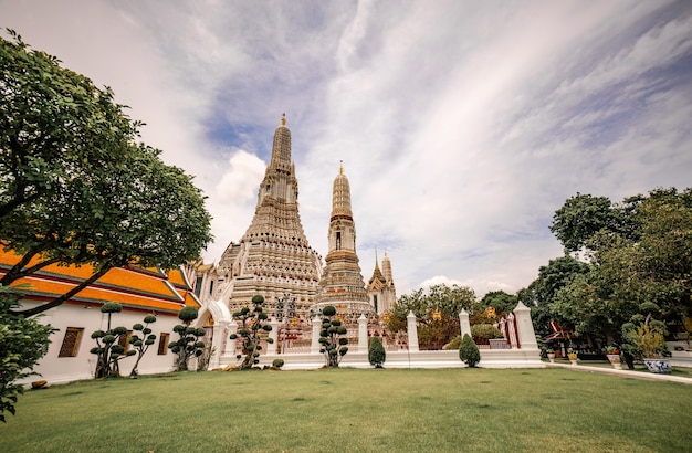 Wat arun ratchawararam ratchaworamahawihan è un luogo famoso per i turisti