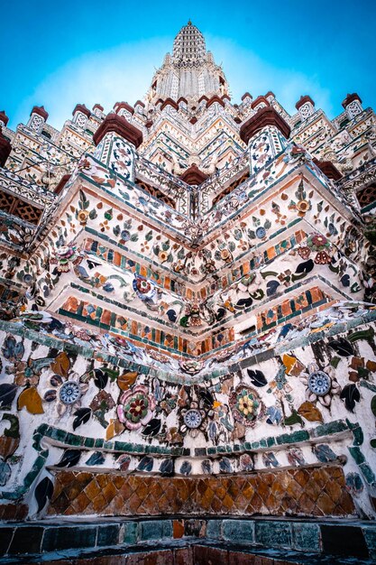 Wat Arun-tempel Kleurrijke tegels bloemmotief Mozaïek op Pagoda Landmark Architecture