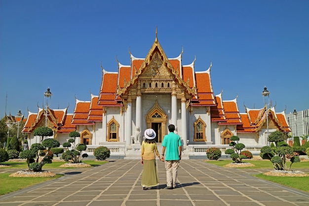 Photo wat benchamabophit or the marble temple a remarkable temple in bangkok thailand