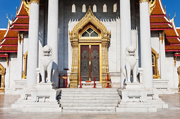 写真 ワットベンチャマボピット寺院
