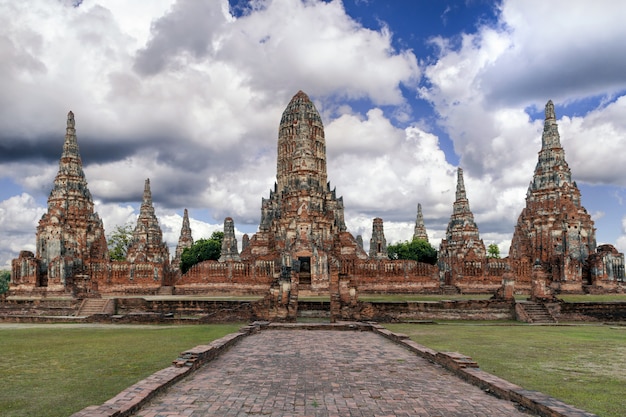 Wat Chaiwatthanaram в историческом парке Ayutthaya, Ayutthaya, Таиланде.