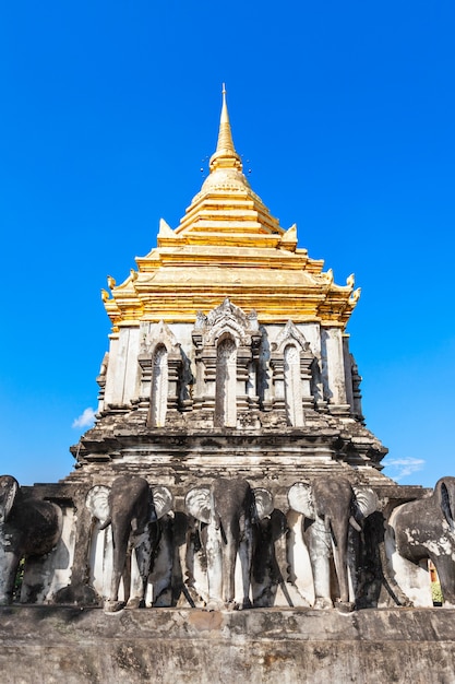 タイ、チェンマイのワットチェンマン寺院