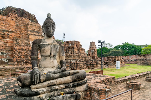 Wat Mahathat Temple in the precinct of Sukhothai Historical Park, a UNESCO World Heritage Site in Ayutthaya, Thailand