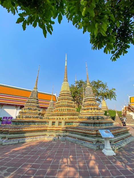 Foto wat pho è un complesso di templi buddisti a bangkok, in thailandia