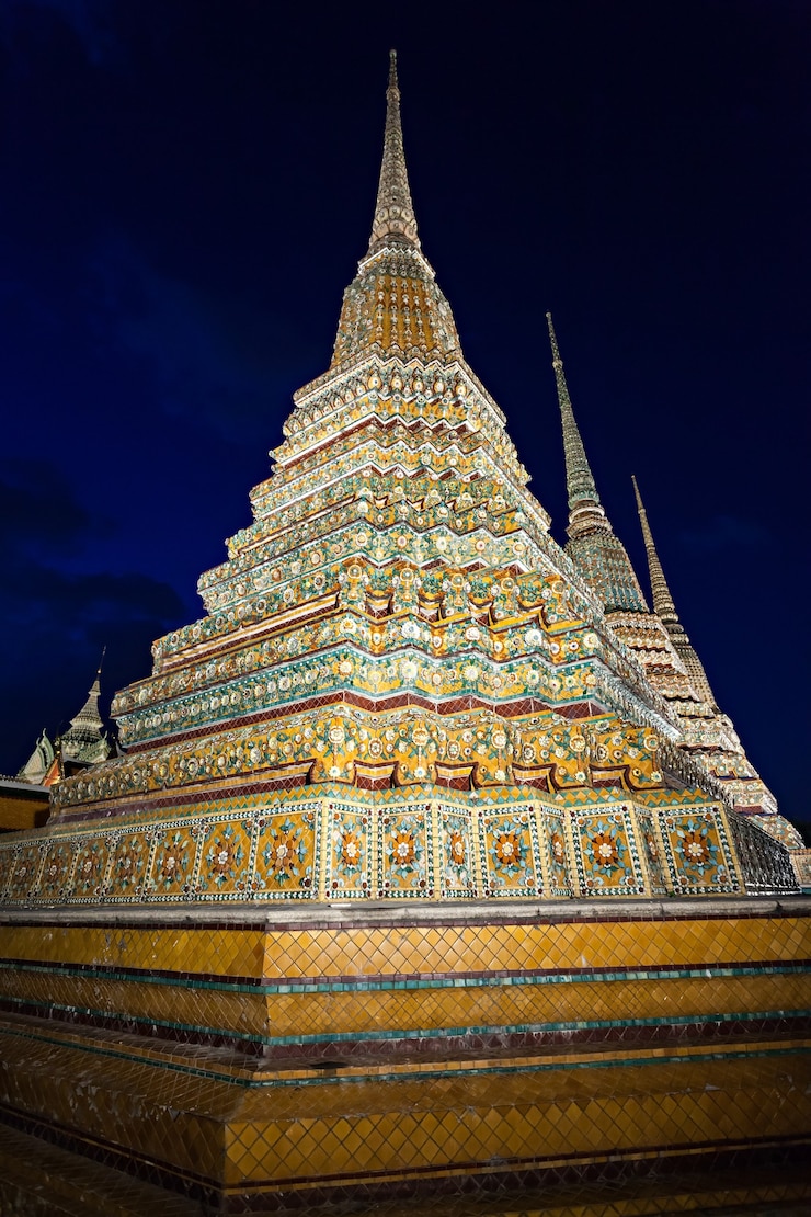 Photo ワットポーは、タイのバンコクのプラナコーン地区にある仏教寺院です。