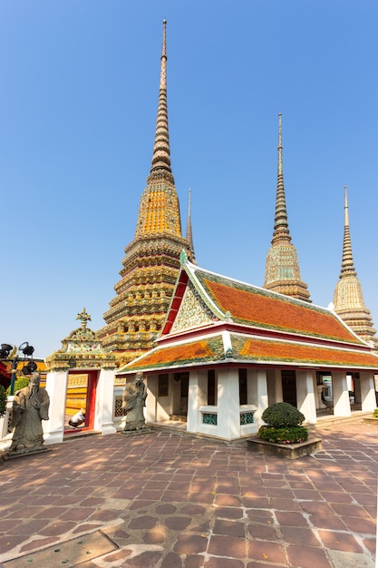 タイ、バンコクのワットポー寺院。