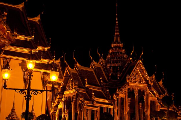 Wat Phra Kaeoの夜に。