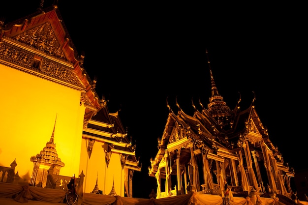 Wat phra kaeo in the evening