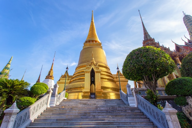 タイのバンコクのワット・プラケオ古代寺院