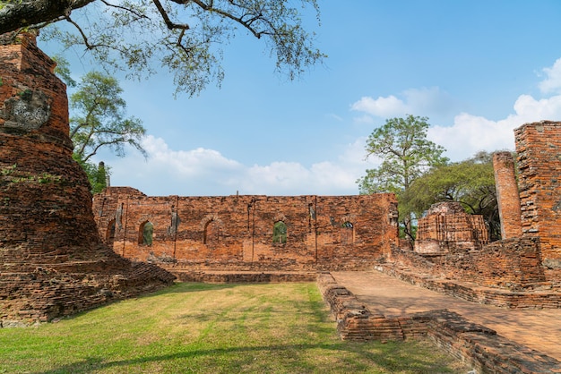 Wat phra sri sanphet tempio nel distretto del parco storico di sukhothai, un sito patrimonio mondiale dell'unesco ad ayutthaya, thailandia