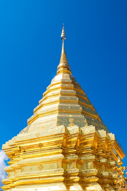 Wat Phra That Doi Suthep met blauwe hemel in Chiang Mai, Thailand