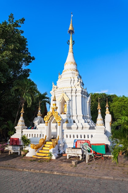 Wat Phra That Si Chom Thong Worawihan is een boeddhistische tempel in de provincie Chiang Mai, Thailand