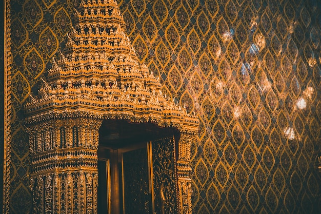 Photo wat ratchabophit sathitmahasimaram temple in bangkok old town thailand