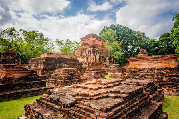 Wat Si Sawai-tempel in het Sukhotai-Historische Park, Thailand