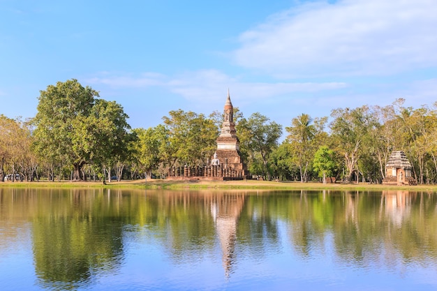 Wat Traphang NgoenShukhothai歴史公園タイ