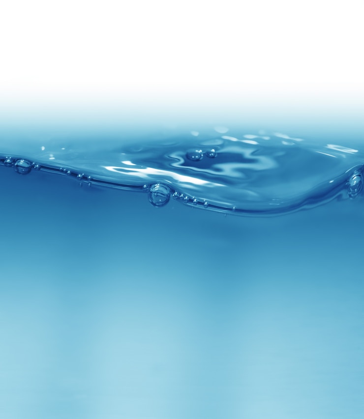 Photo water background with air bubbles