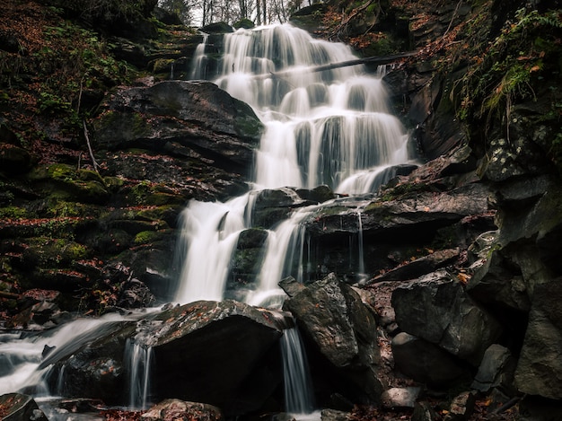 Water cascade