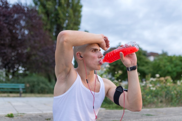 Water is een sleutel tot een goede workout