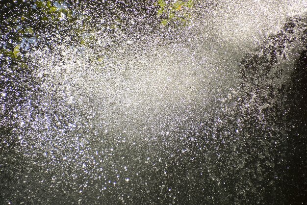 Foto cascata di spruzzo d'acqua