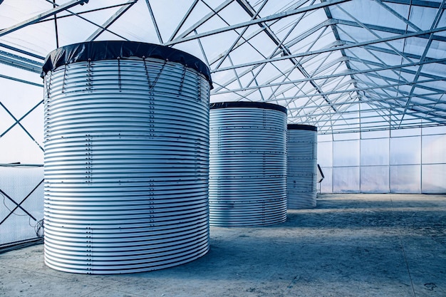 Water storage tank