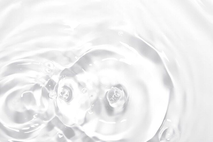 Photo the water surface is white and transparent