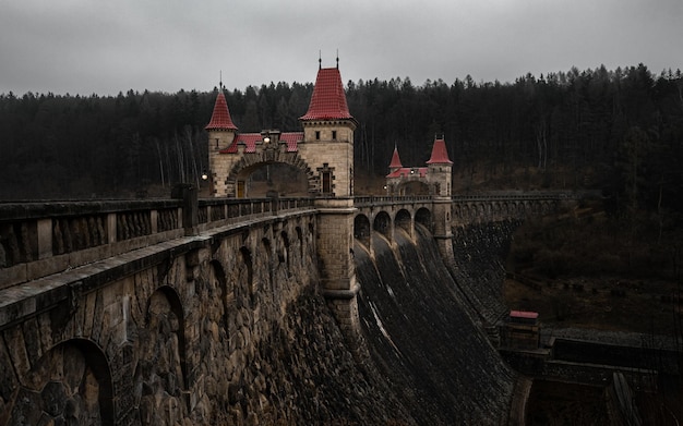 Резервуар для воды под названием Les Kralovstvi в Чехии