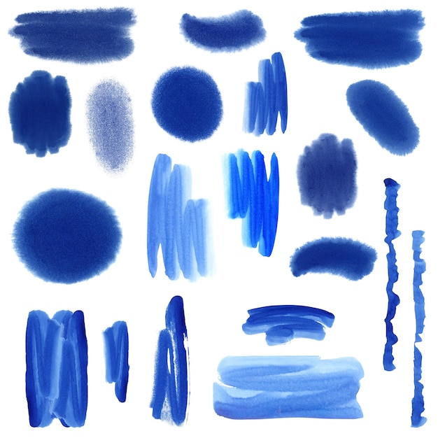 점 스플래시와 함께 색과 파란색의 겨울 배경을 만들기 위해 수채화 디자인 요소