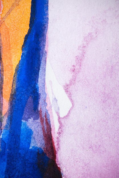 Фото Акварельная краска, нарисованная акварелью на белом фоне, нарисованная вручную акварельной фоной