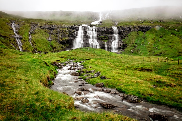 Водопад на Фарерских островах