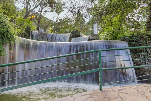 Photo waterfall on san bernardo hill in the city of salta in argentina