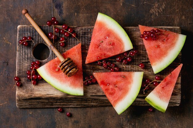 Watermelon with red currant