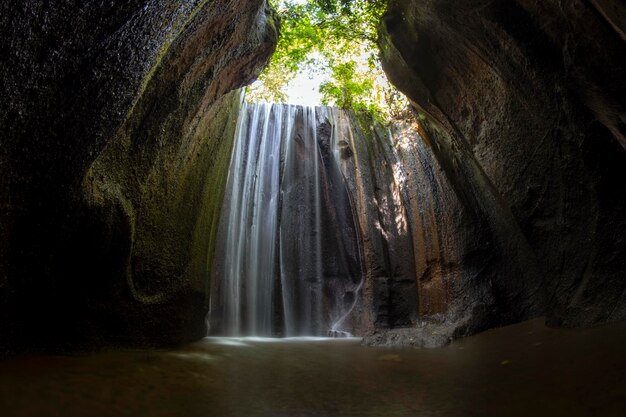 Watermuur Tukad Cepung op Bali