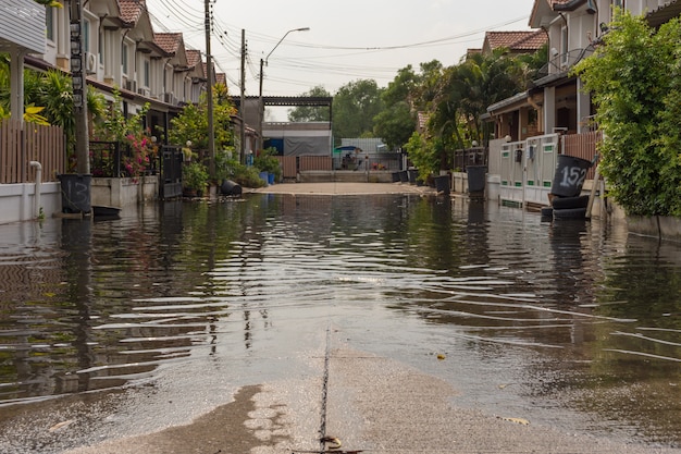 Wateroverlastdorp in het district Don Mueang