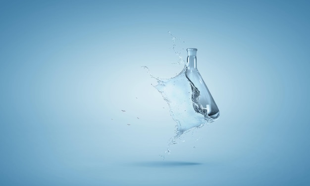 Waterplons uit glazen fles. Gemengde media