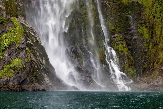 Waterval bij Milford Sound