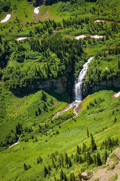 Watervallen langs de Going to the Sun Road in Glacier National Park