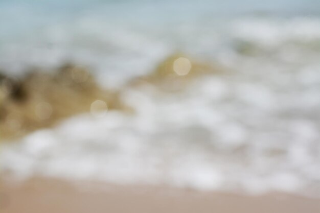 Foto wazig zicht op bokeh-effect aan zee zomervakantie