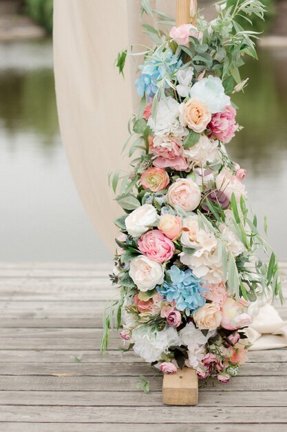 Wedding arch decorations