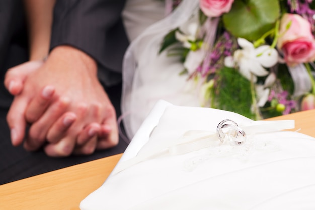 Свадьба, церемония и кольца