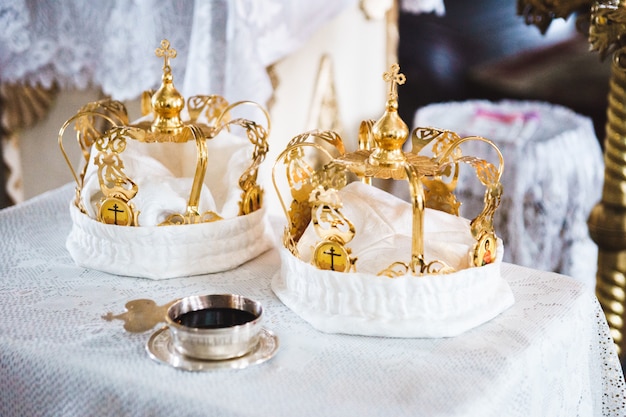 Photo wedding crowns in the orthodox church