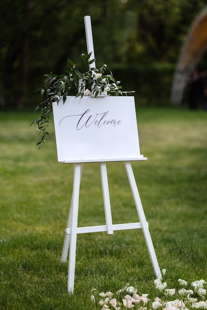 Foto decorazioni per matrimoni, segno di benvenuto all'evento