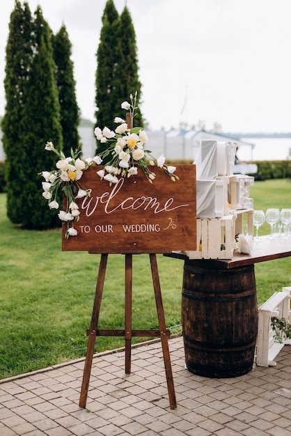 Wedding decor with natural elements