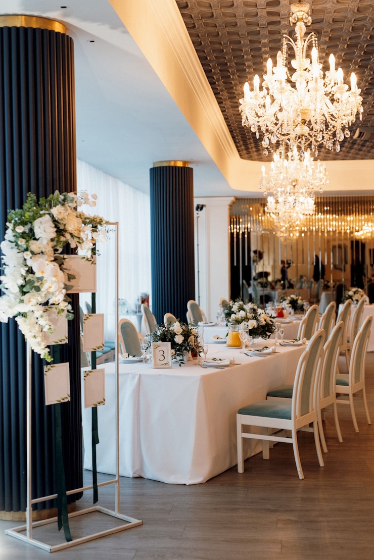 Photo wedding decor with natural flowers and elements