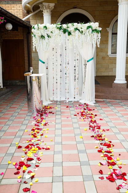 Wedding decorations on the wedding day for the newlyweds