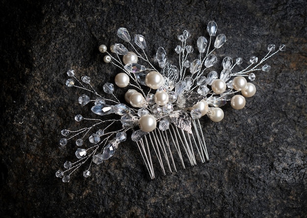 Wedding hair clip, jewelry with pearls and accessories. 