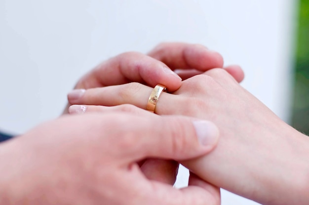 Обручальные кольца для помолвки жениха и невесты